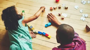 با بچه ها چه بازی هایی بکنیم؟